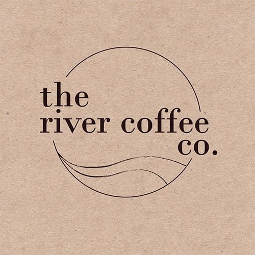 Serif font logo by elm&tweed