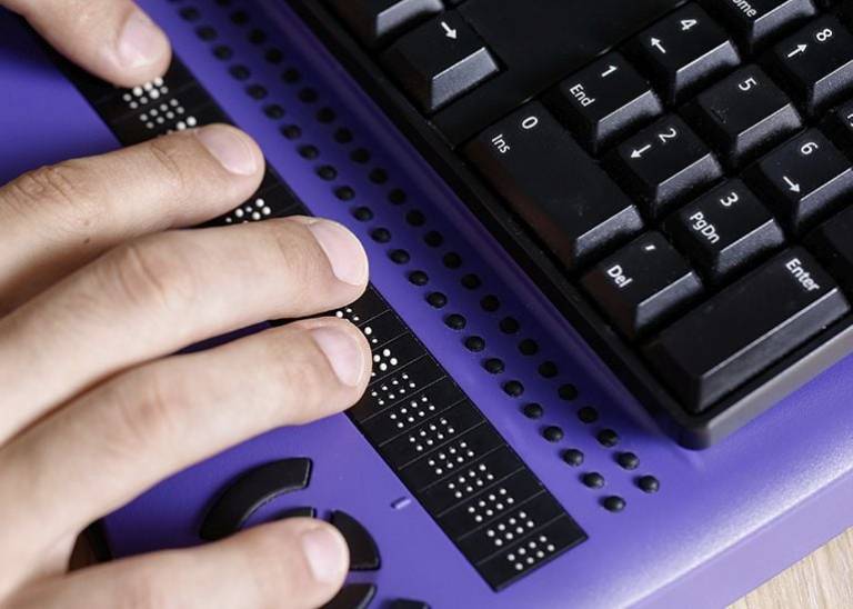 How to create an inclusive online shopping experience for consumers with disabilities
