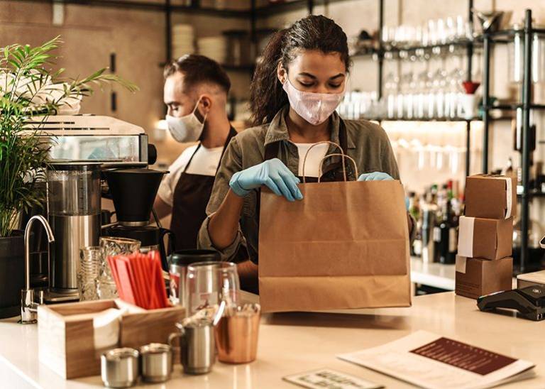 Aussie small and family businesses remain cautious about 2022 challenges
