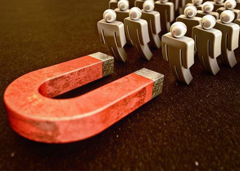 The sales playbook: How to go that extra mile for your customers and gain loyalty