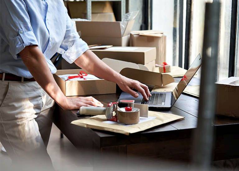 Shopify entrepreneurs share their top tips for starting an eCommerce business in 2022