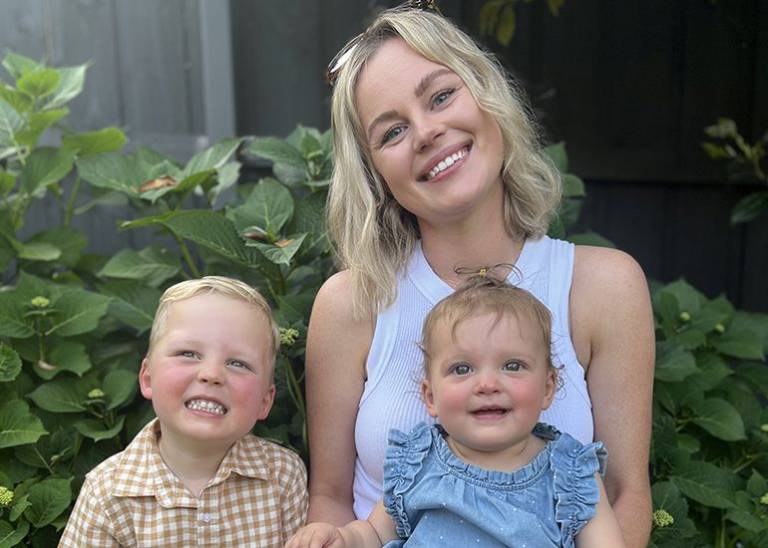 How this mum is making $20K a month from her side hustle