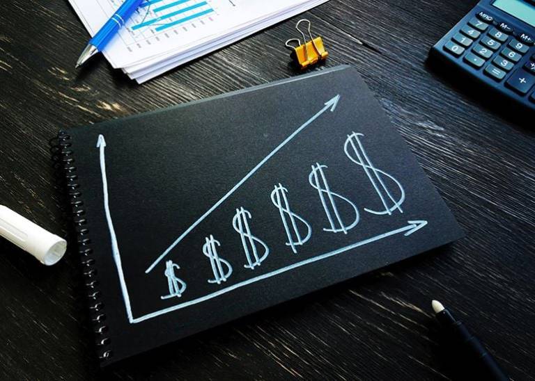 Five ways to maximise seasonal sales cycles and keep business flowing