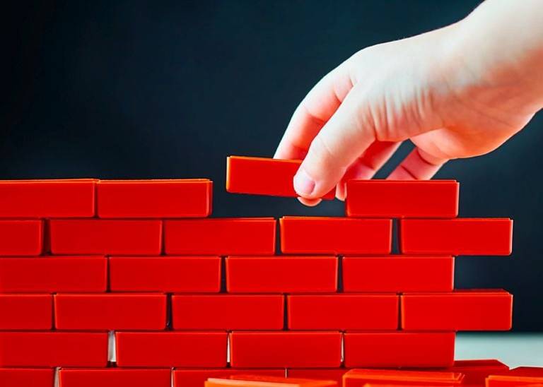 3 foundation essentials to a commercially successful business