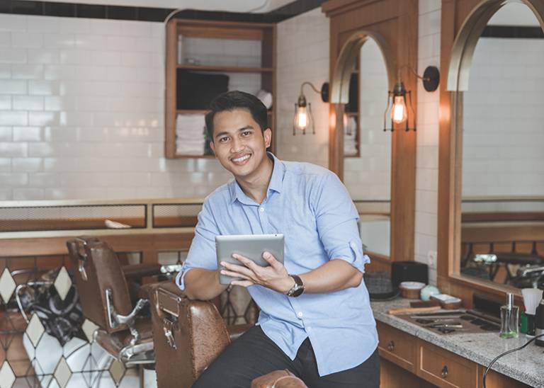 6 easy ways to reduce your business's energy costs right now