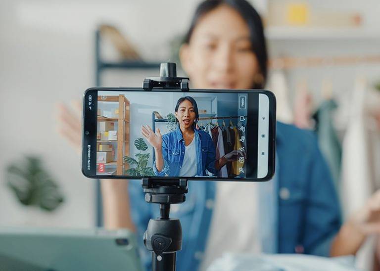 5 social trends to step up your online selling game
