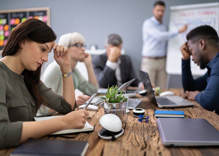 Meeting hygiene tips: 5 ways to stop long, pointless meetings