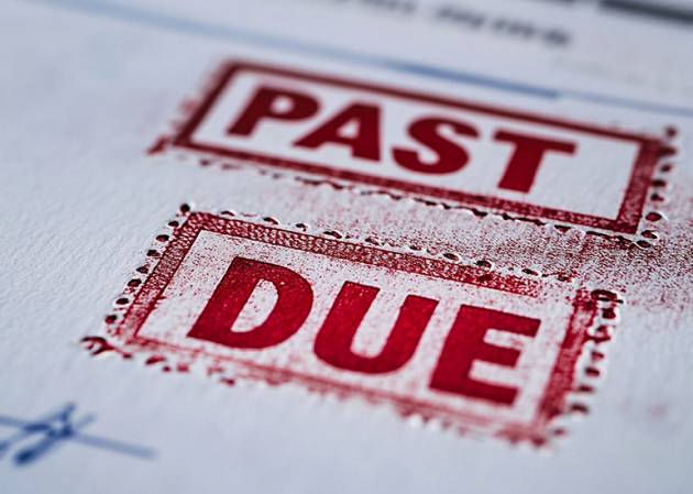 late payments stamp reading past due