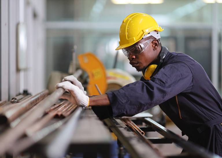 ATO warns dodgy tradies, stop faking GST claims or pay the price